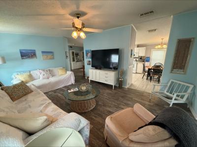 Photo 3 of 13 of home located at 412 Swan Drive Sebring, FL 33876