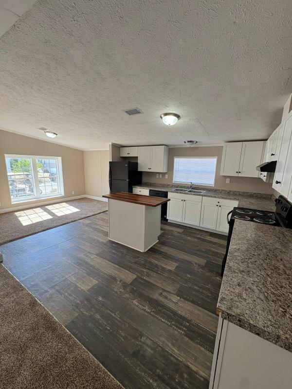 2005 Clayton Homes Inc Riverwood Mobile Home