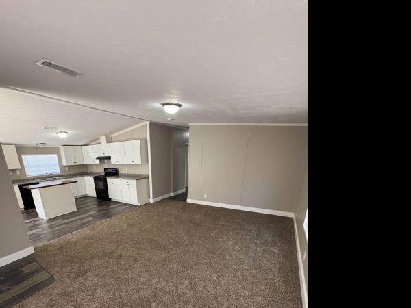 2005 Clayton Homes Inc Riverwood Mobile Home