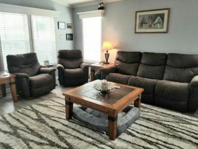 Photo 4 of 20 of home located at 40940 Roselle Loop Zephyrhills, FL 33540