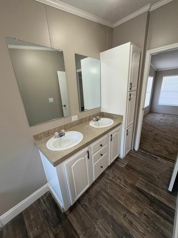 2005 Clayton Homes Inc Riverwood Mobile Home