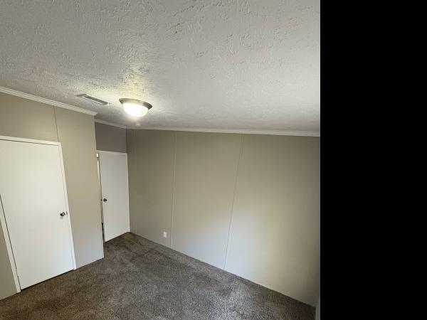 2005 Clayton Homes Inc Riverwood Mobile Home