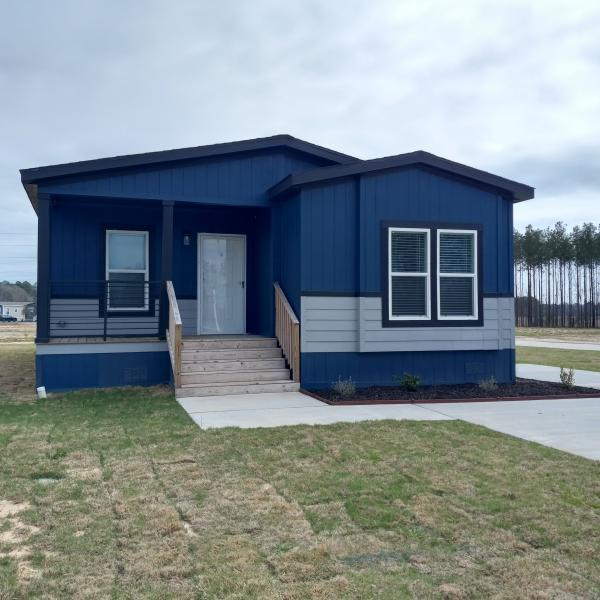 2022 Champion IN2860S Mobile Home