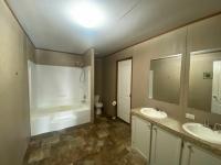 2014 CHAMPION HOME BUILDERS, INC REDMAN 12GRM2856A Mobile Home