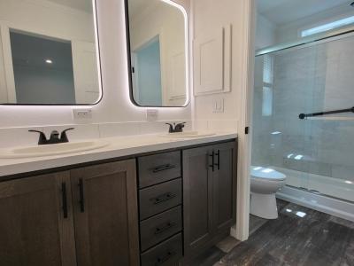 Photo 3 of 21 of home located at 1116 Candlewood Road Elgin, IL 60123