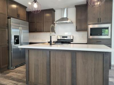 Photo 5 of 21 of home located at 1116 Candlewood Road Elgin, IL 60123