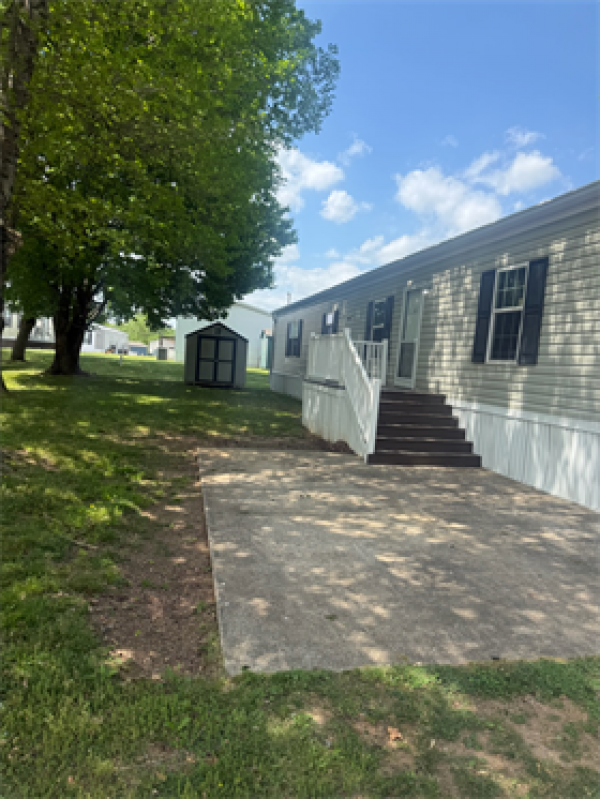Photo 1 of 2 of home located at 112 Early Rd. Columbia, TN 38401
