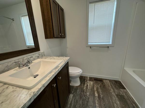 2022 Clayton 81RSH16763E Mobile Home