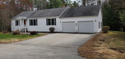 Photo 2 of 27 of home located at 4 Marsh Hill Circle Tilton, NH 03276