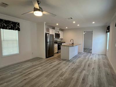 Photo 3 of 17 of home located at 449 Dawn Street Lakeland, FL 33815