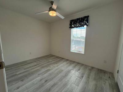 Photo 5 of 17 of home located at 449 Dawn Street Lakeland, FL 33815