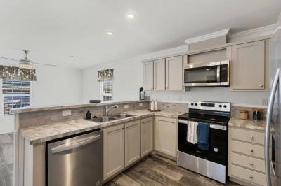 Photo 2 of 18 of home located at 532 Grady Avenue Lakeland, FL 33815