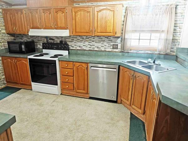 2001 Liberty NU285663 Manufactured Home