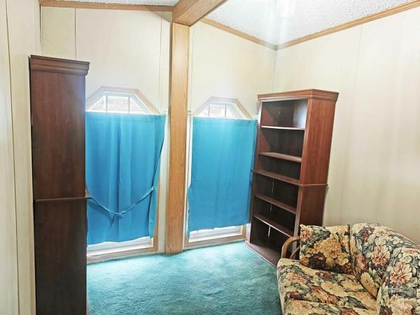 2001 Liberty NU285663 Manufactured Home