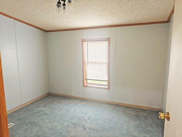 2001 Liberty NU285663 Manufactured Home