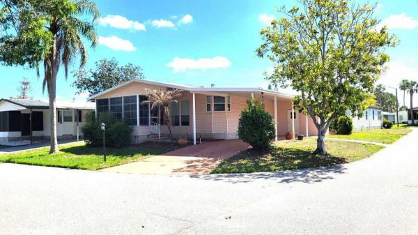 Photo 1 of 2 of home located at 2204 Robin Ridge #376 Lake Wales, FL 33859