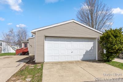 Photo 2 of 20 of home located at 360 E Tuttle Rd Lot 94 Ionia, MI 48846