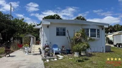 Mobile Home at 810 8th St Vero Beach, FL 32962