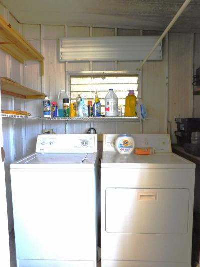 Photo 5 of 19 of home located at 6505 Aloha Drive, Lot #143 Bradenton, FL 34207