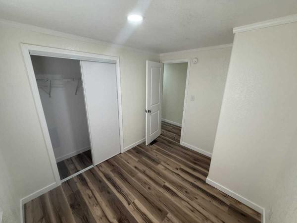 1980 Governor Mobile Home