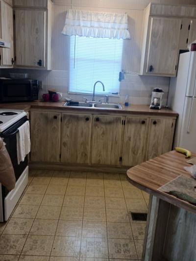 Photo 2 of 22 of home located at 5700 Bayshore Rd. #407 Palmetto, FL 34221