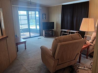 Photo 4 of 22 of home located at 5700 Bayshore Rd. #407 Palmetto, FL 34221