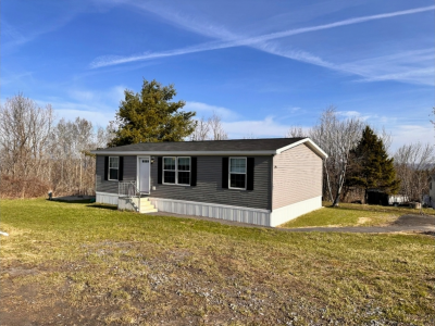 Photo 5 of 13 of home located at 10601 Hulser Rd, Lot 127 Utica, NY 13502