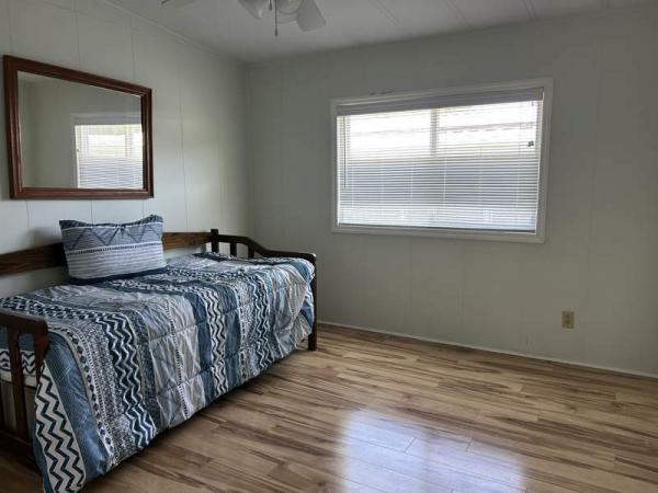 1984 CORO Manufactured Home