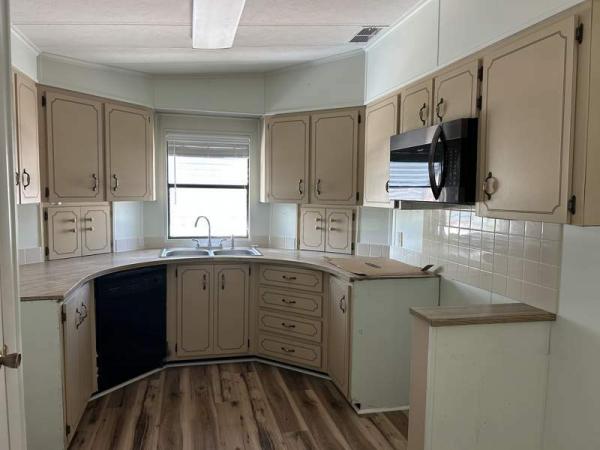 1984 CORO Manufactured Home