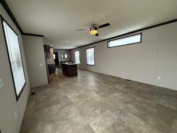 2023 Fairmont 430LE16763E Mobile Home