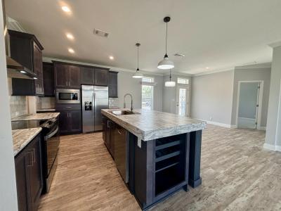 Photo 5 of 25 of home located at 2708 Pier Drive Ruskin, FL 33570