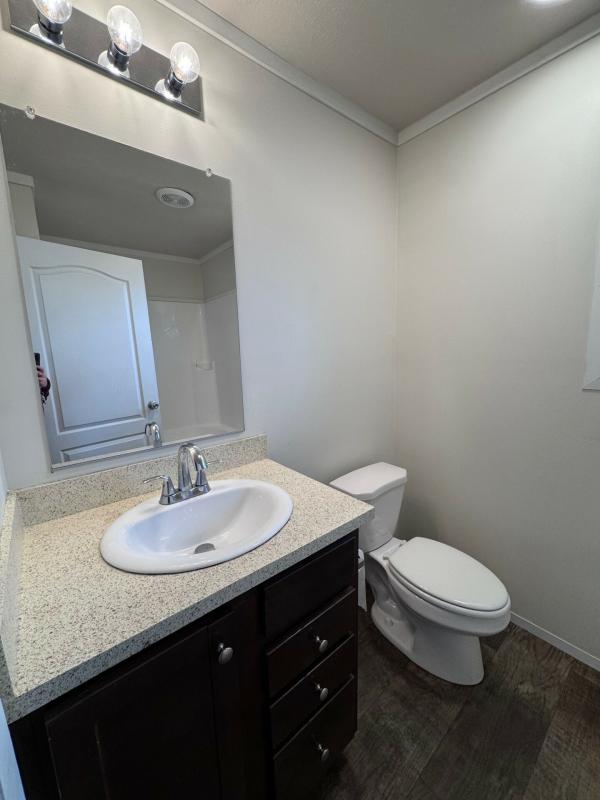 2015 Clayton 76747 Mobile Home