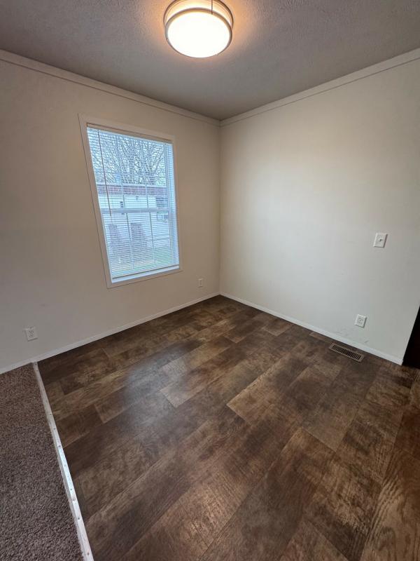 2015 Clayton 76747 Mobile Home
