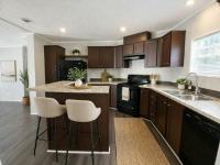 2017 CLAYTON 30INX28403AH17 Manufactured Home