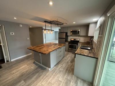 Photo 2 of 20 of home located at 2401 W Southern Ave Lot 201 Tempe, AZ 85282