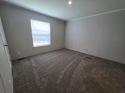 Photo 5 of 9 of home located at 370 Red Pine Drive Flint, MI 48506