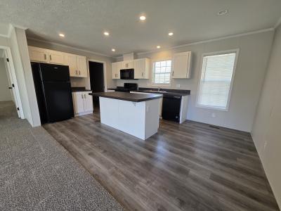 Photo 3 of 8 of home located at 46 Pineview Drive Flint, MI 48506