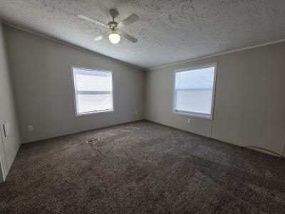 Photo 4 of 9 of home located at 89 Oak Lane Flint, MI 48506