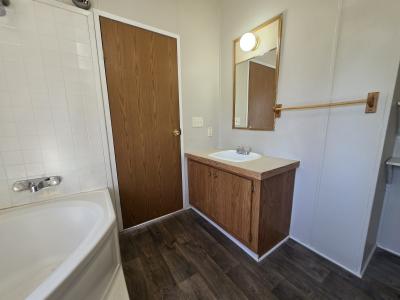 Photo 5 of 9 of home located at 89 Oak Lane Flint, MI 48506