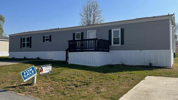 Photo 1 of 2 of home located at 11121 Veterans Memorial Hwy #43 Douglasville, GA 30134