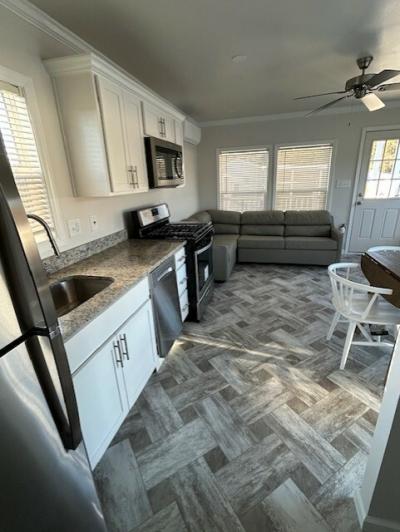 Photo 5 of 26 of home located at 28229 Cr 33, Lot W353 Leesburg, FL 34748