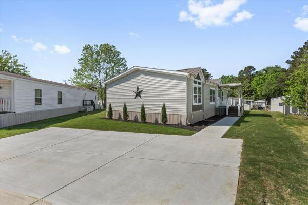 2026 Clayton 5075 Stella/ Savannah Living  Home