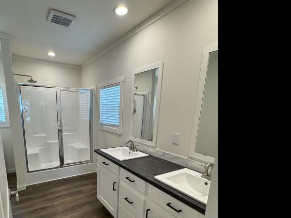2026 Clayton 32DEV28563A (4br) Mobile Home