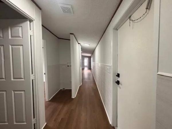 2015 LH167232A  Home