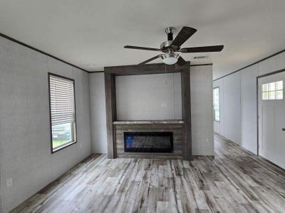 Photo 2 of 12 of home located at 1524 Kodiak Trail Glenn Heights, TX 75154