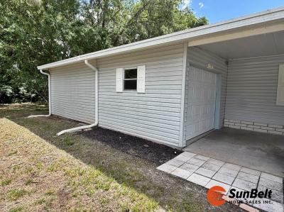 Photo 3 of 39 of home located at 116 Pine Ridge Drive Leesburg, FL 34788