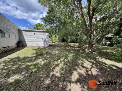 Photo 5 of 39 of home located at 116 Pine Ridge Drive Leesburg, FL 34788