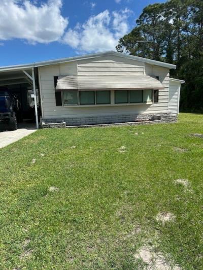 Photo 3 of 30 of home located at 8 Felicidad Court Fort Pierce, FL 34951