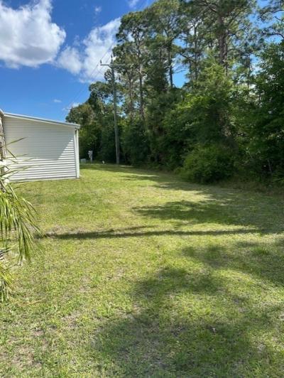 Photo 6 of 30 of home located at 8 Felicidad Court Fort Pierce, FL 34951