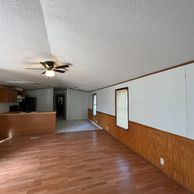 Photo 3 of 8 of home located at 103 E Apple Blossom Ln Wellington, KS 67152